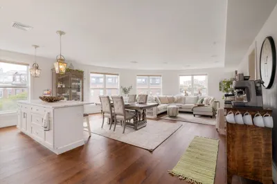 480 West Broadway #304