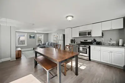 175 West 8th St #2