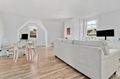 13 Dartmouth St #2