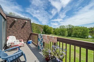 140 Kenrick St #34