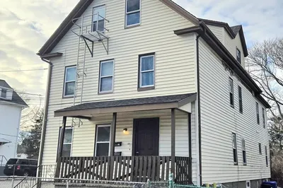 25 Myrtle St #3R 1