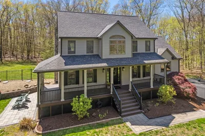 52 Fales Road 1