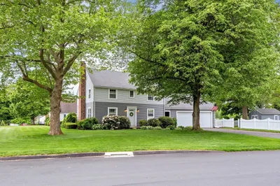 2 Ridge Rd