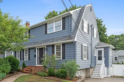 26 Hawthorn Ave