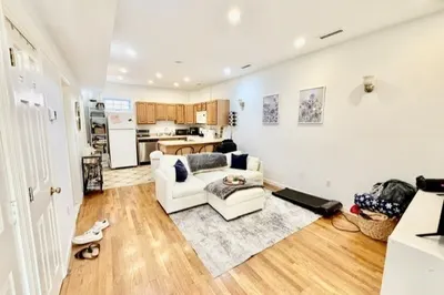 111 Salem St #3 1