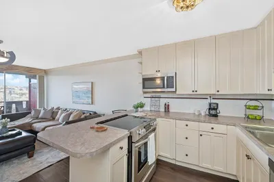 200 Swanton St #722