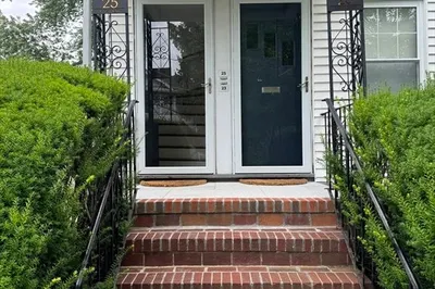 25 Stearns Rd #2 1