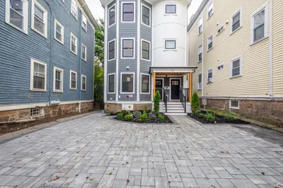 114 Franklin St #2 1