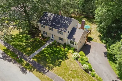 32 Towne Ln