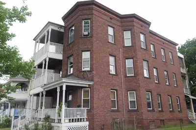 61 Woodmont St 1