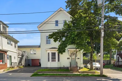 186 Washington Street 1