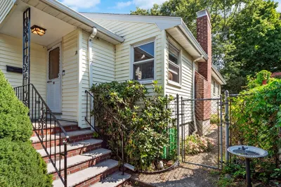 76 Keystone St 1