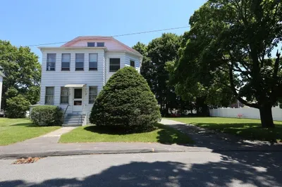 16 Emerald Ave #1 1