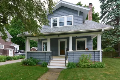 33 Riverside Pl