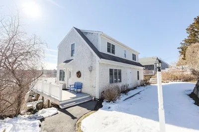 12 Burg Ave 1