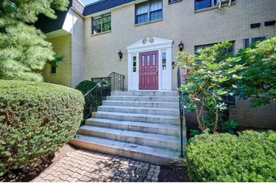 64 Bigelow Ave #20 1
