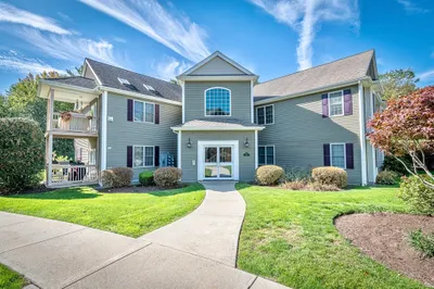215 Longmeadow Rd #403 1