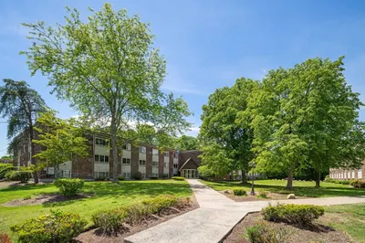 9 Weld St #14 1