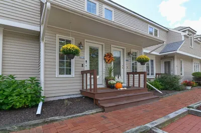 89 E Hartford Ave #1D