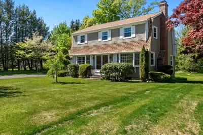 7 Katie St