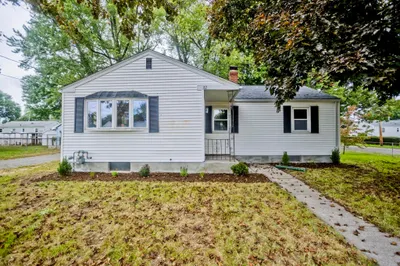 82 Gill St 1