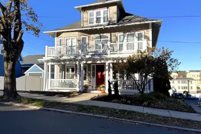 10 Chestnut Street #2L 1