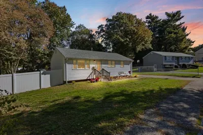 5 Nightingale Cir 1