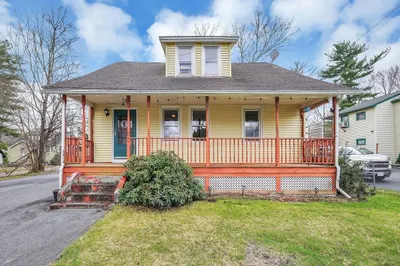 50 Sunnyslope Ave