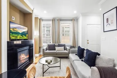 91 Dresser St