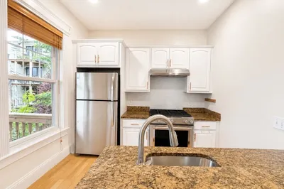 6 Vinton St #2