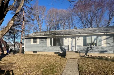 7 Saran Ave #7