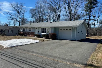 244 Hovenden Ave