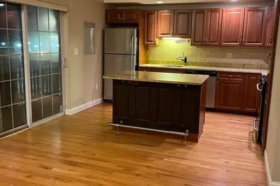 34 Mitchell St #3