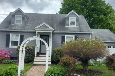 14 Kendal Dr 1