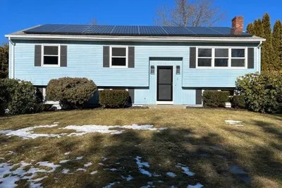 3 Carriage Dr