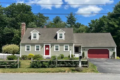 63 Hanscom Ave