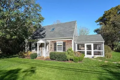 486 Crowell Rd 1