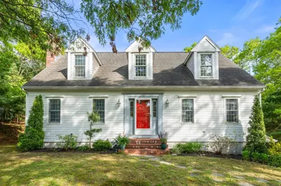 8 Friendship Ln 1