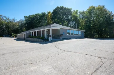 10 Meadow Rd