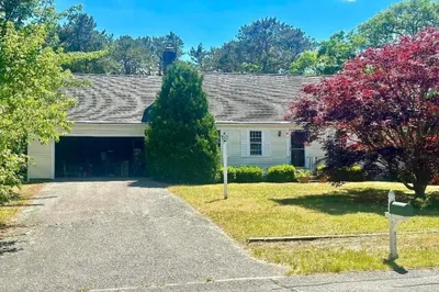 9 Captain Phillips Rd