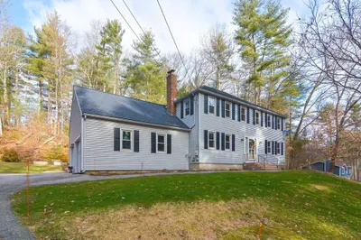 140 Burlingame Rd 1