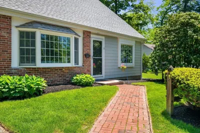 15 Hartshorne Rd