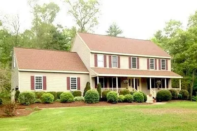 11 Edgewater Ln 1
