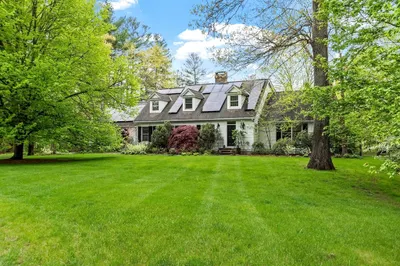 121 Hartwell Road 1