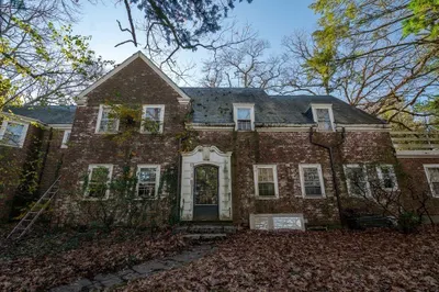 320 Woodland Rd