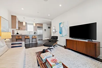14 West Broadway #404