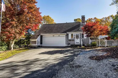 65 Oakmont Rd 1