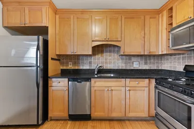 267 Lexington St #3