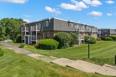 145 Essex Ave #309