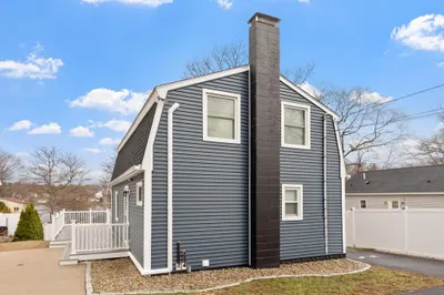 67 Marshall St 1